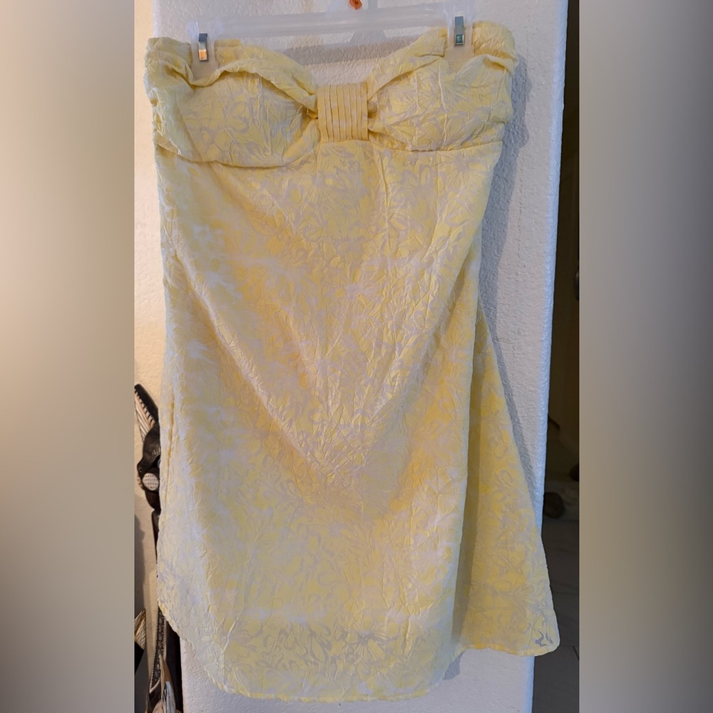 Charlotte Russe : Yellow Strapless Dress (Large) light Material , Pre- Owned